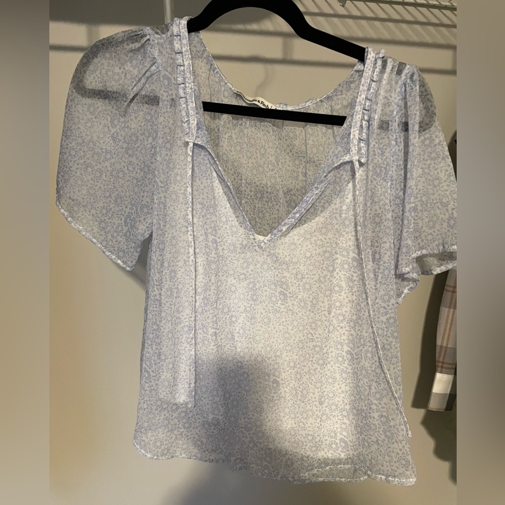 Abercrombie & Fitch Light Blue Floral Top